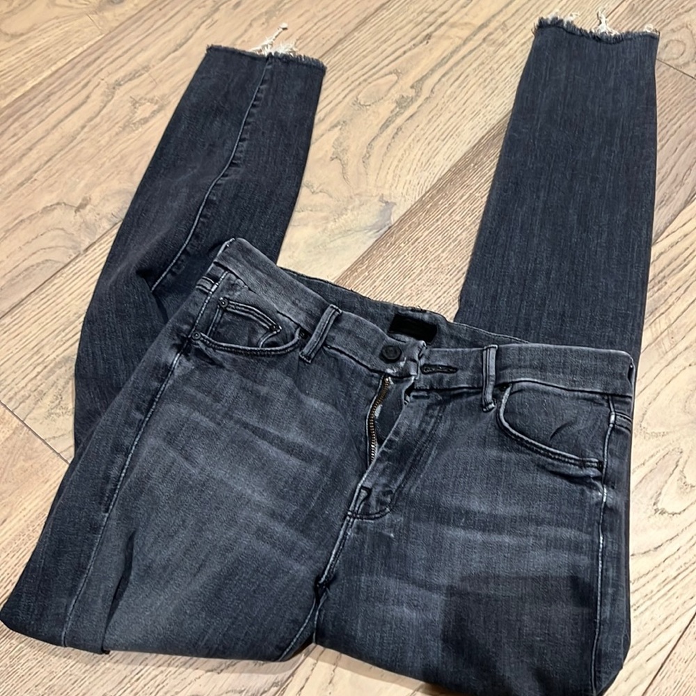 Mother jeans size 27 barley worn